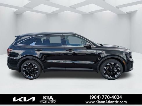 New 2026 Kia Sorento SX FWD image 2