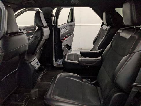 Certified 2025 Ford Explorer ST RWD image 16