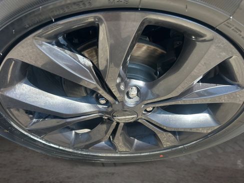 Used 2018 Chrysler Pacifica Touring-L Plus w/ S Appearance Package FWD image 19