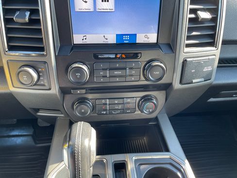 Used 2018 Ford F150 Raptor w/ Equipment Group 801A Mid image 28