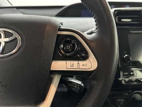 Used 2018 Toyota Prius Three image 20