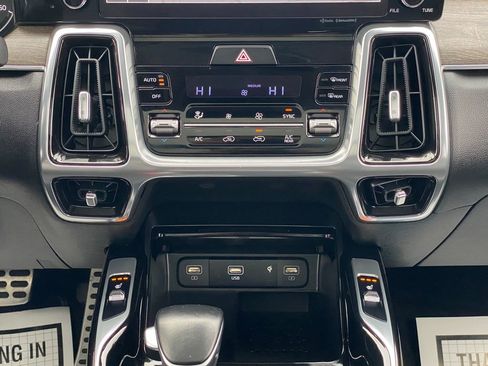 Used 2023 Kia Sorento X-Line EX image 23