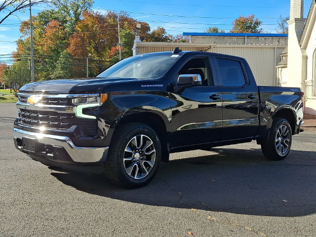 Used 2023 Chevrolet Silverado 1500 LT AWD/4WD image 3