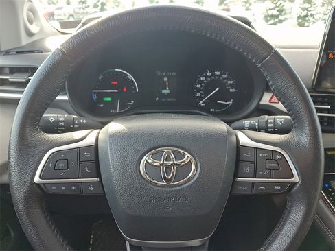 Certified 2021 Toyota Sienna XLE image 20