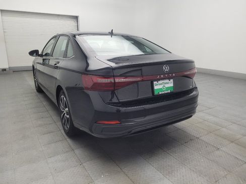 Used 2025 Volkswagen Jetta SE FWD image 5