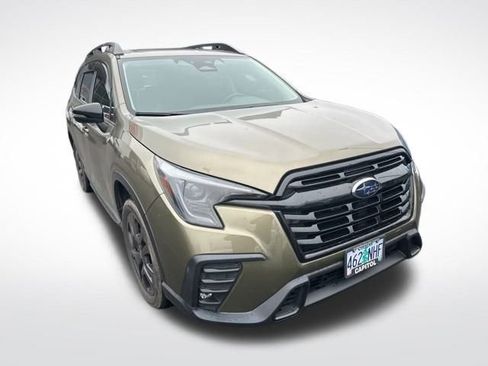 Used 2023 Subaru Ascent Onyx Edition image 4