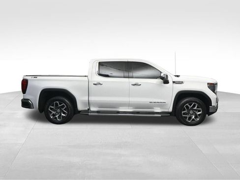 Used 2023 GMC Sierra 1500 SLT w/ SLT Premium Plus Package AWD/4WD image 6