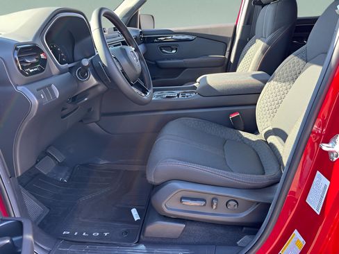 New 2025 Honda Pilot Sport image 14