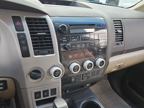 Used 2008 Toyota Sequoia SR5 w/ Towing Pkg AWD/4WD image 12