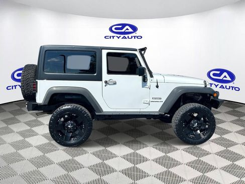Used 2016 Jeep Wrangler Sport AWD/4WD image 2