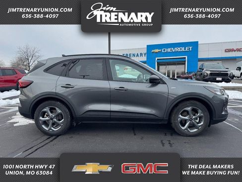 Used 2025 Ford Escape ST-Line image 1