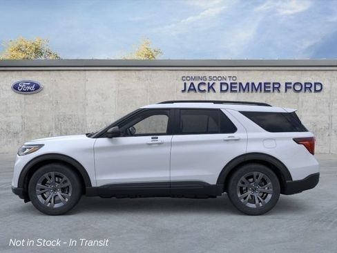 Used 2026 Ford Explorer Active w/ Active Comfort Package AWD/4WD image 3