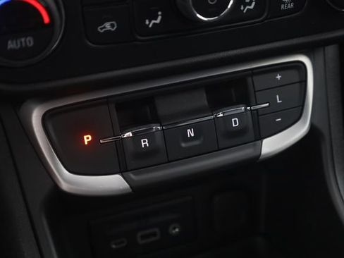 Used 2023 GMC Terrain SLT FWD image 21