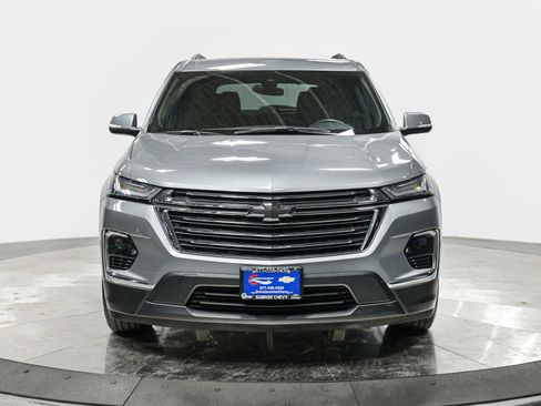 Used 2023 Chevrolet Traverse LT image 10