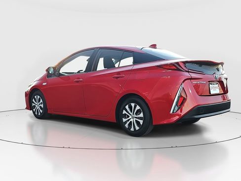 Used 2021 Toyota Prius Prime LE image 7