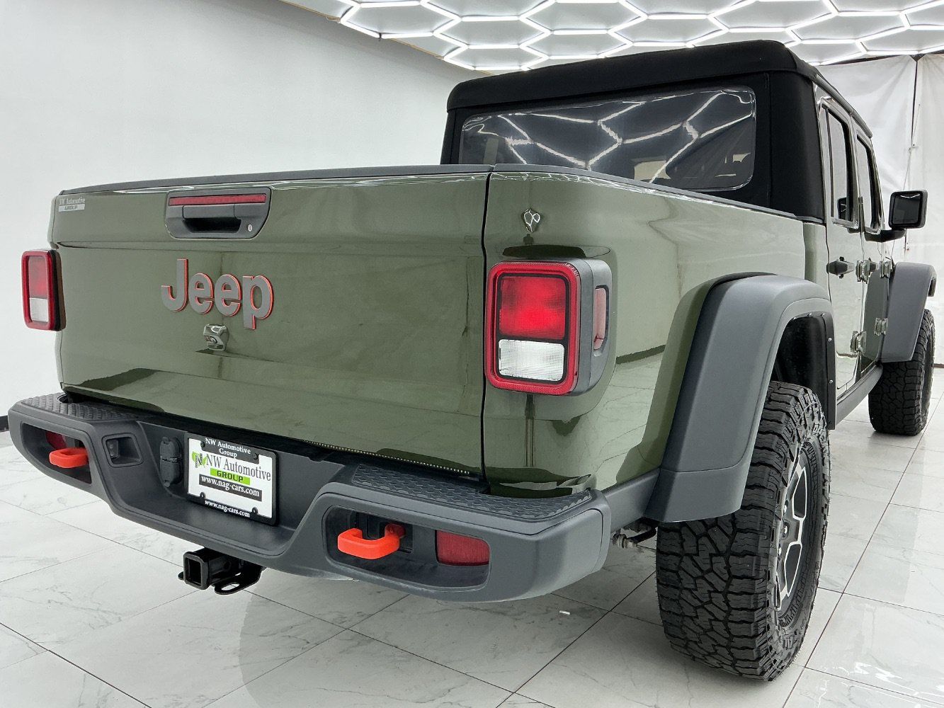 Used 2023 Jeep Gladiator Mojave w/ Trailer Tow Package AWD/4WD image 8