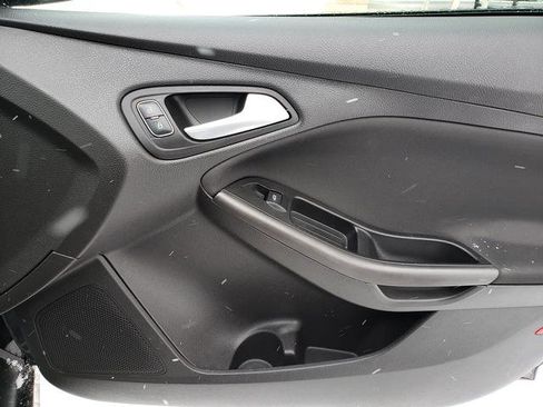 Used 2017 Ford Focus SEL w/ Cold Weather Package image 20