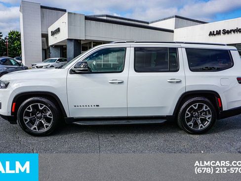 Used 2023 Jeep Wagoneer Series III w/ Preferred Equipment Group image 7