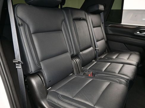 Used 2021 GMC Yukon SLE w/ Gmc Pro Safety Plus Package image 38