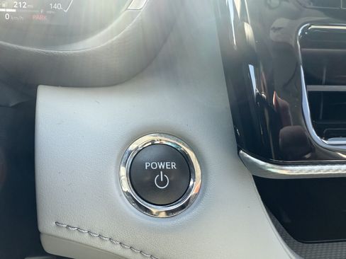 Used 2023 Toyota Highlander Platinum AWD/4WD image 42