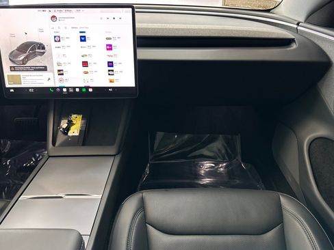 Used 2025 Tesla Model 3 Long Range RWD image 15