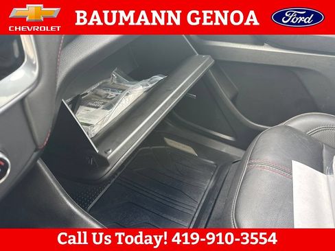 Used 2023 Chevrolet Traverse RS AWD/4WD image 35