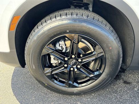 Certified 2023 Chevrolet Blazer LT w/ Convenience Package image 32