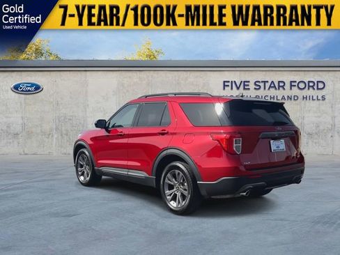 Used 2022 Ford Explorer XLT w/ Equipment Group 202A image 8
