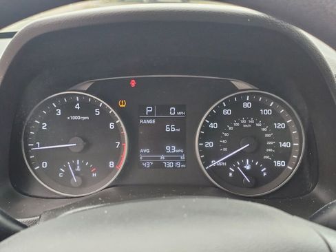 Used 2018 Hyundai Elantra SE image 19