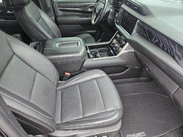 Used 2023 GMC Yukon XL Denali w/ Max Trailering Package AWD/4WD image 14
