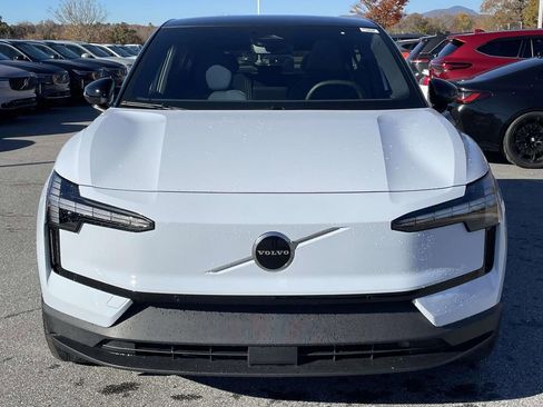 Certified 2025 Volvo EX30 Plus w/ Protection Package Premier image 23