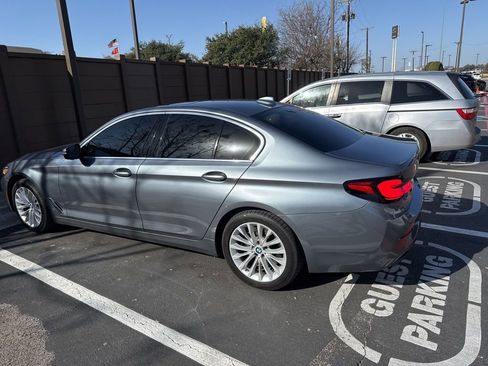 Used 2021 BMW 540i w/ Luxury Seating Package image 11