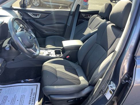 Used 2022 Subaru Forester Premium image 13