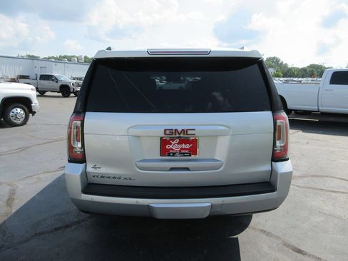 Used 2019 GMC Yukon XL SLT w/ Open Road Package AWD/4WD image 7