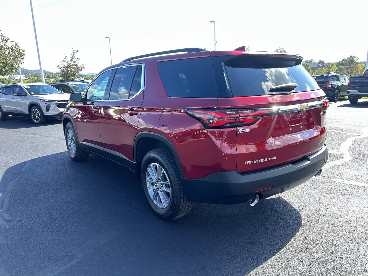 Used 2023 Chevrolet Traverse LT AWD/4WD image 5