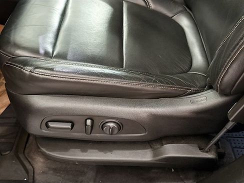 Used 2020 Chevrolet Traverse RS FWD image 21