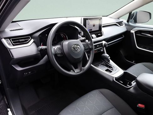 Certified 2025 Toyota RAV4 XLE AWD/4WD image 27