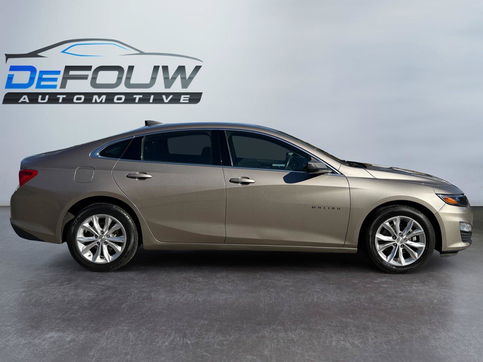 Used 2023 Chevrolet Malibu LT FWD image 2