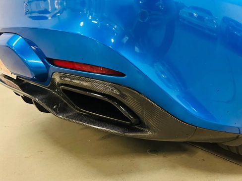 Used 2017 Mercedes-Benz AMG GT S image 11
