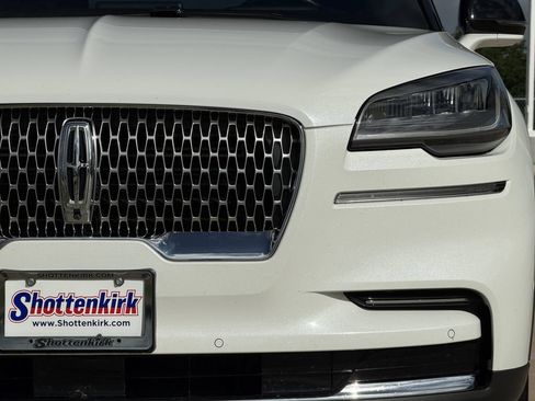 Used 2023 Lincoln Aviator Reserve w/ Equipment Group 201A RWD image 11