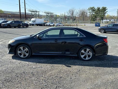 Used 2012 Toyota Camry SE image 5