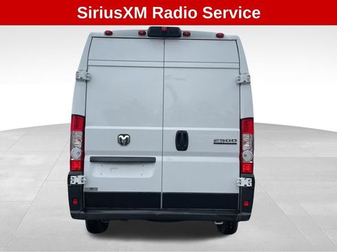 Used 2025 RAM ProMaster 2500 w/ Convenience Group image 4