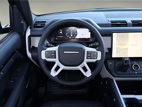 New 2026 Land Rover Defender 110 X-Dynamic SE image 15