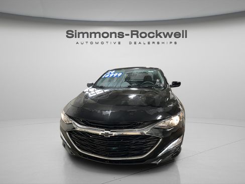 Used 2024 Chevrolet Malibu LT image 2