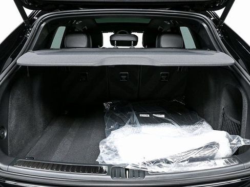 Certified 2026 Porsche Macan image 29