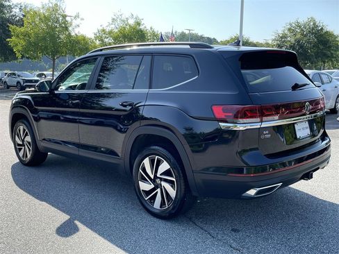 Used 2024 Volkswagen Atlas SE image 3