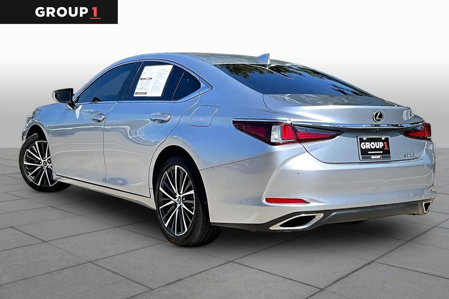 Used 2025 Lexus ES 350 w/ Premium Package FWD image 10