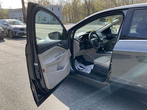 Used 2017 Ford Escape SE AWD/4WD image 20