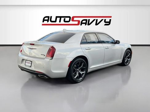 Used 2023 Chrysler 300 S RWD image 7