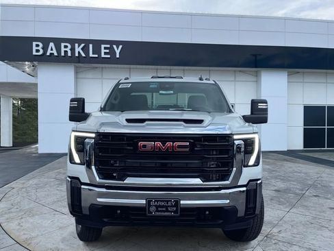 New 2026 GMC Sierra 3500 Pro w/ Convenience Package image 6